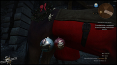 Венок и новогодние шарики на лошади в Ведьмак 3